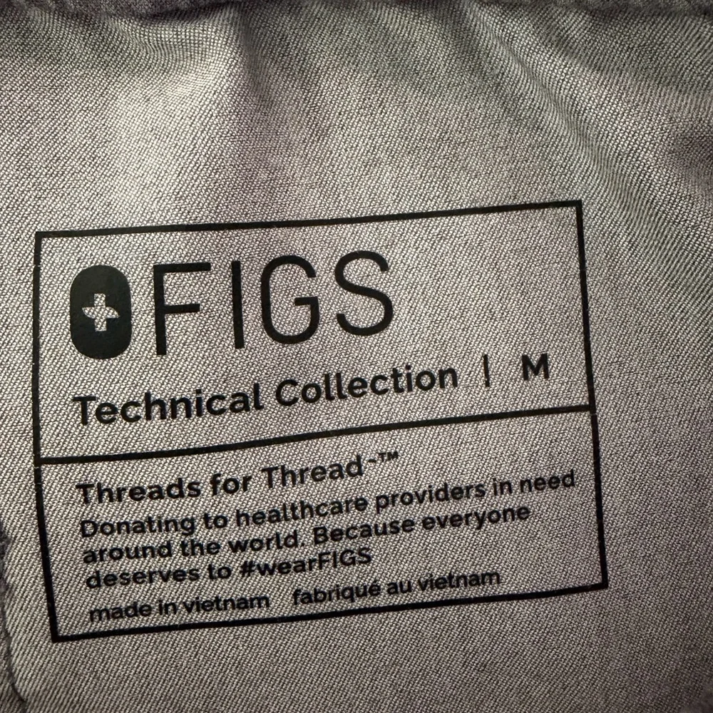 FIGS Men's Cairo Cargo Scrub Pants Gray Multi-Pockets Straight Leg Size Medium